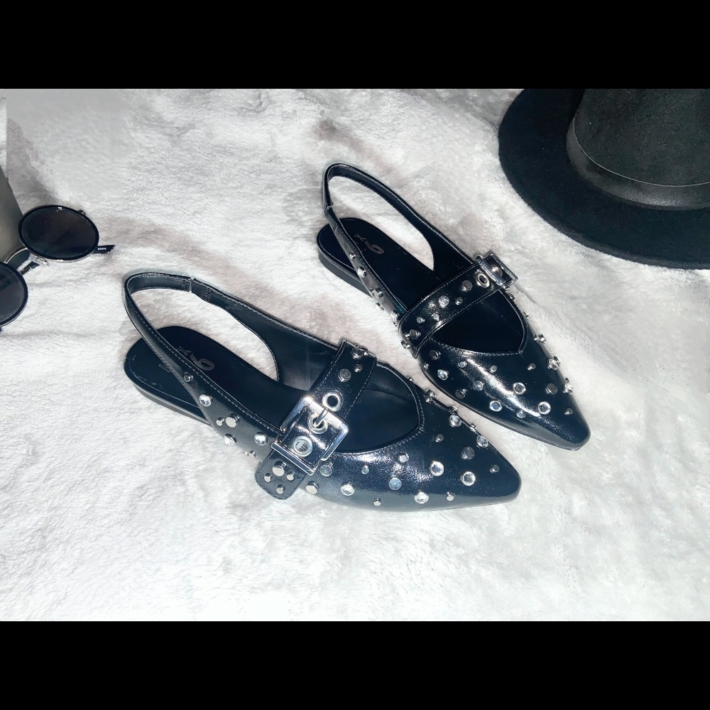 Mix No.6 Black Studded Landia Flat